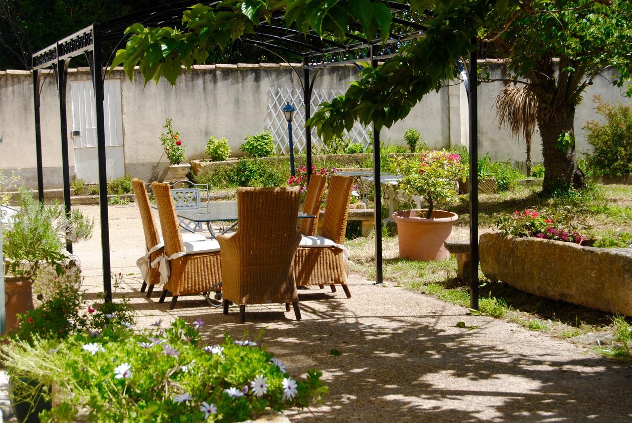 Le Mas Marguerite Arles Extérieur photo