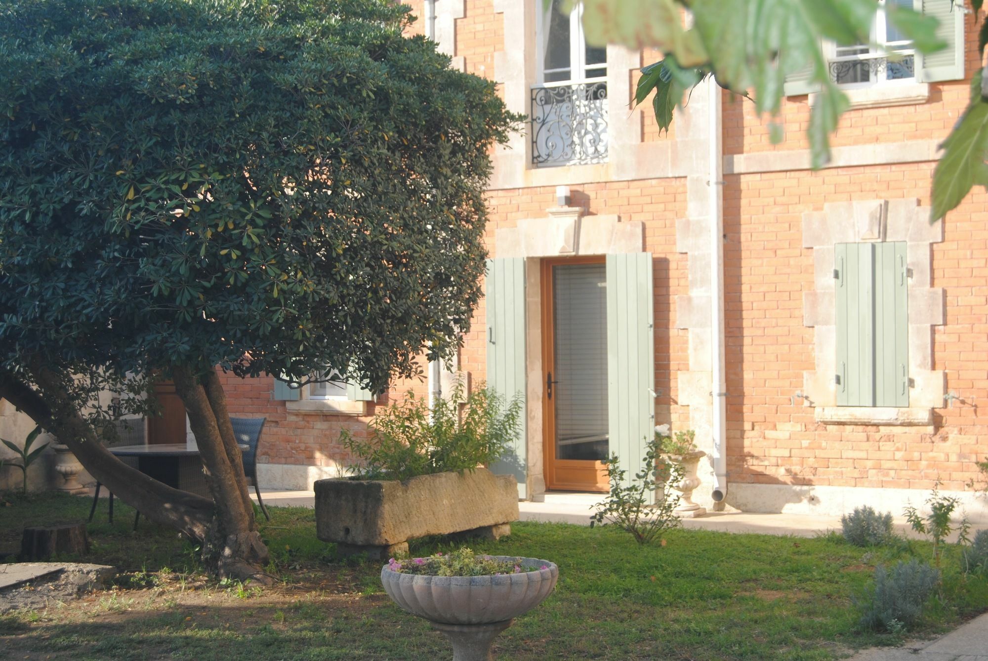 Le Mas Marguerite Arles Extérieur photo